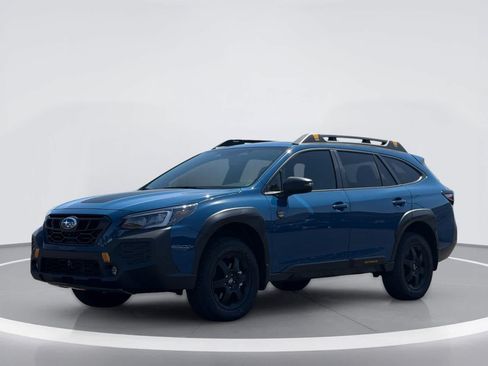 Used 2025 Subaru Outback Wilderness AWD/4WD image 2