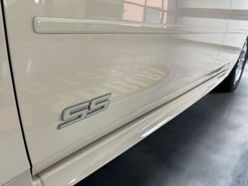 Used 2009 Chevrolet Impala SS w/ Convenience Package image 24