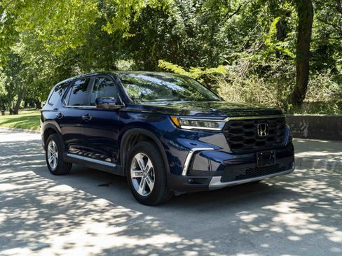 Used 2024 Honda Pilot EX-L image 2