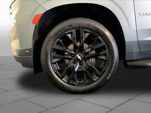 Used 2023 Chevrolet Tahoe Premier w/ Advanced Technology Package AWD/4WD image 11