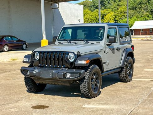 Used 2022 Jeep Wrangler Sport AWD/4WD image 5