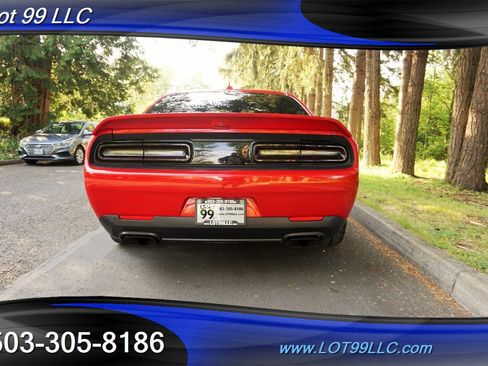 Used 2015 Dodge Challenger SRT Hellcat image 10