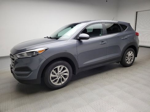 Used 2017 Hyundai Tucson SE w/ Cargo Package FWD image 2