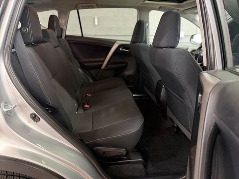 Used 2016 Toyota RAV4 XLE AWD/4WD image 22
