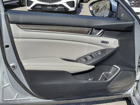 Used 2019 Honda Accord EX-L image 17
