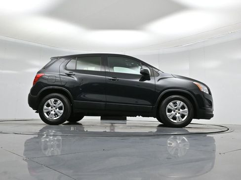 Used 2016 Chevrolet Trax LS w/ LPO, Cargo Package image 43