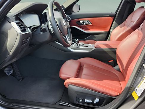 Certified 2022 BMW 330i Sedan w/ Driving Assistance Package image 9