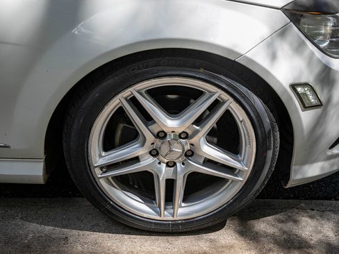 Used 2011 Mercedes-Benz C 300 Sedan image 14