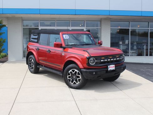 Used 2023 Ford Bronco Outer Banks AWD/4WD image 4