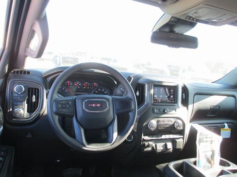 New 2026 GMC Sierra 2500 Pro image 18