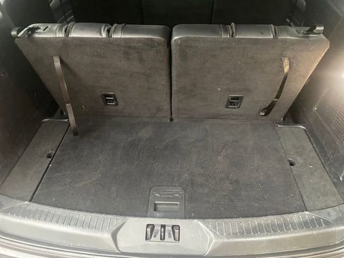 Used 2023 Ford Explorer XLT w/ Equipment Group 202A image 19