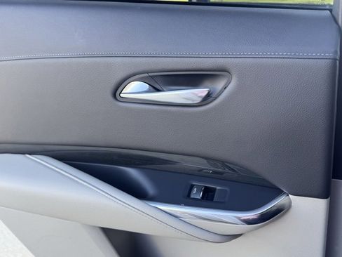 Used 2019 Cadillac XT4 Premium Luxury w/ Enhanced Visibility Package image 18