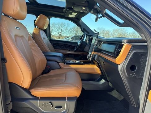 Used 2024 Ford Expedition Max Platinum image 26