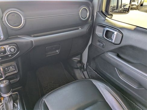Used 2022 Jeep Gladiator Overland w/ Popular Equipment Package image 15