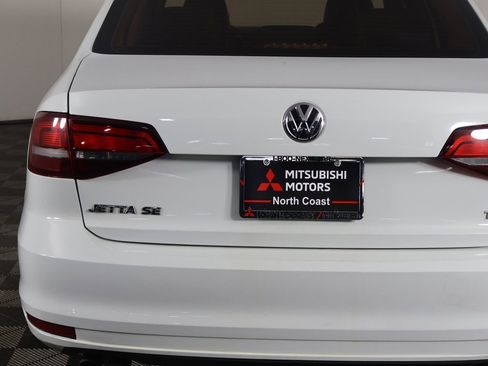 Used 2017 Volkswagen Jetta SE image 14