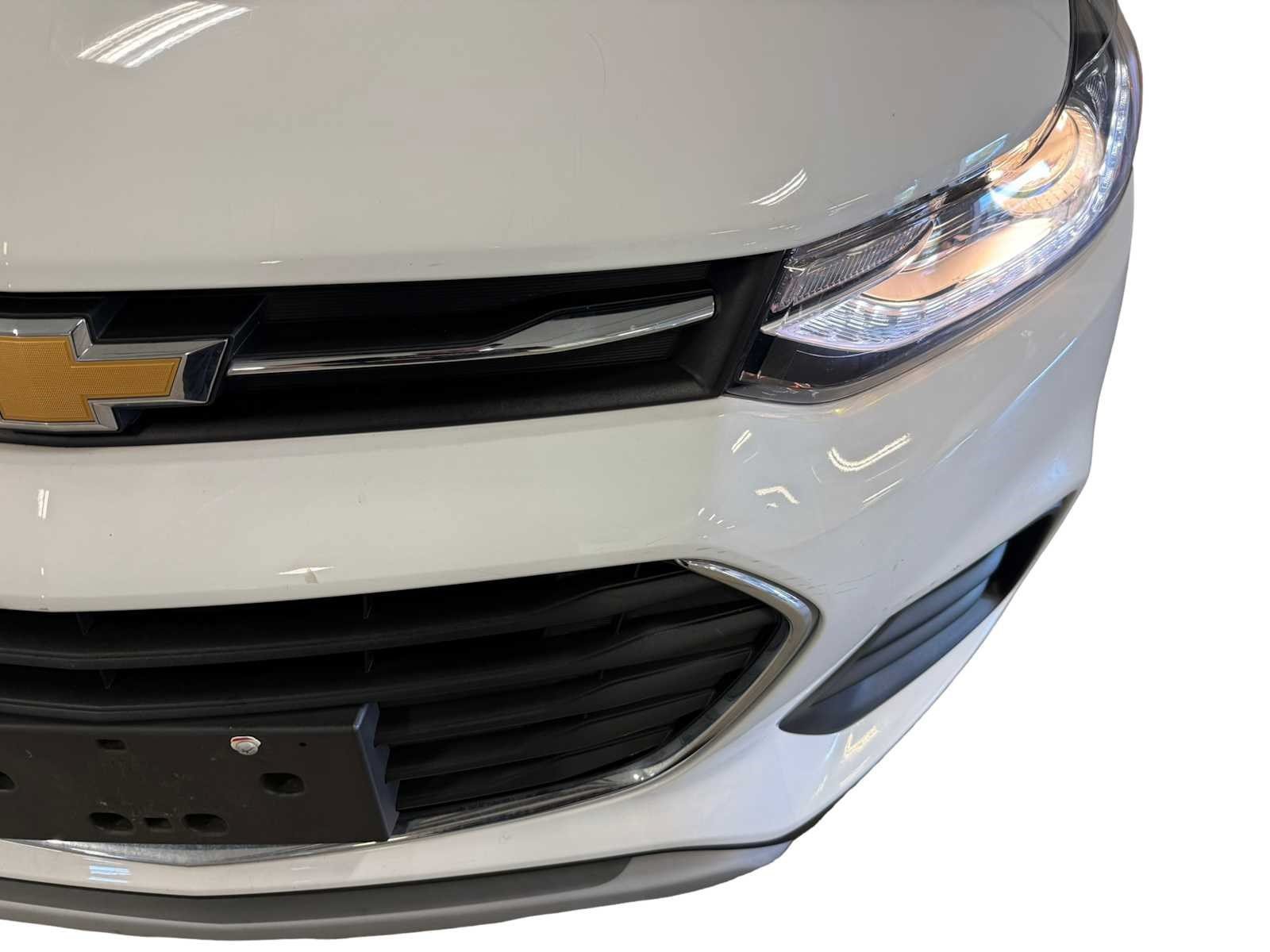 Used 2020 Chevrolet Trax LT w/ LT Convenience Package AWD/4WD image 5