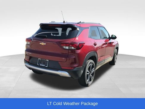 Used 2024 Chevrolet TrailBlazer LT w/ Convenience Package AWD/4WD image 2