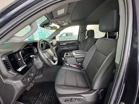 Used 2024 Chevrolet Silverado 1500 LT AWD/4WD image 12