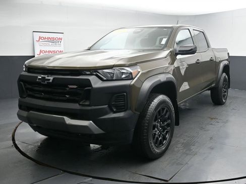 Used 2023 Chevrolet Colorado Trail Boss image 4