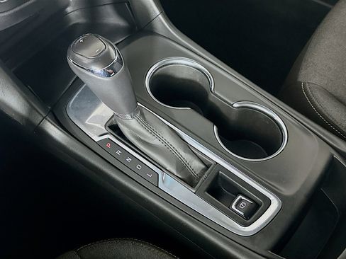 Used 2019 Chevrolet Equinox LT image 25