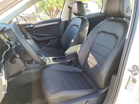 Used 2022 Volkswagen Jetta SE image 14