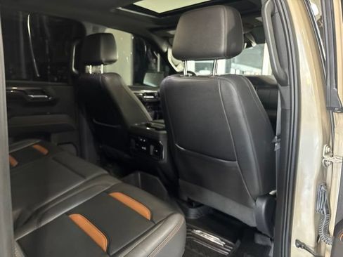 Used 2023 GMC Sierra 1500 AT4 w/ AT4 Premium Package AWD/4WD image 32