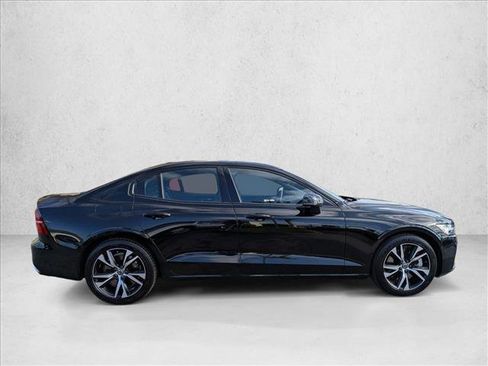 Used 2022 Volvo S60 T8 R-Design AWD/4WD image 4