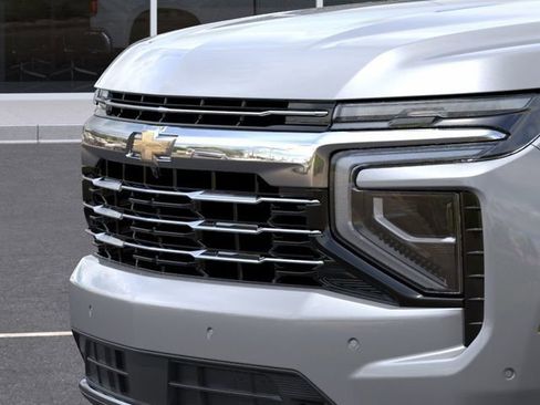 New 2026 Chevrolet Suburban LT w/ Comfort Package AWD/4WD image 13