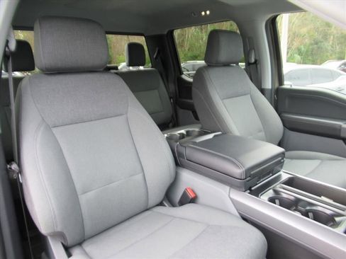 Used 2025 Ford F150 XLT w/ Equipment Group 302A MID image 11