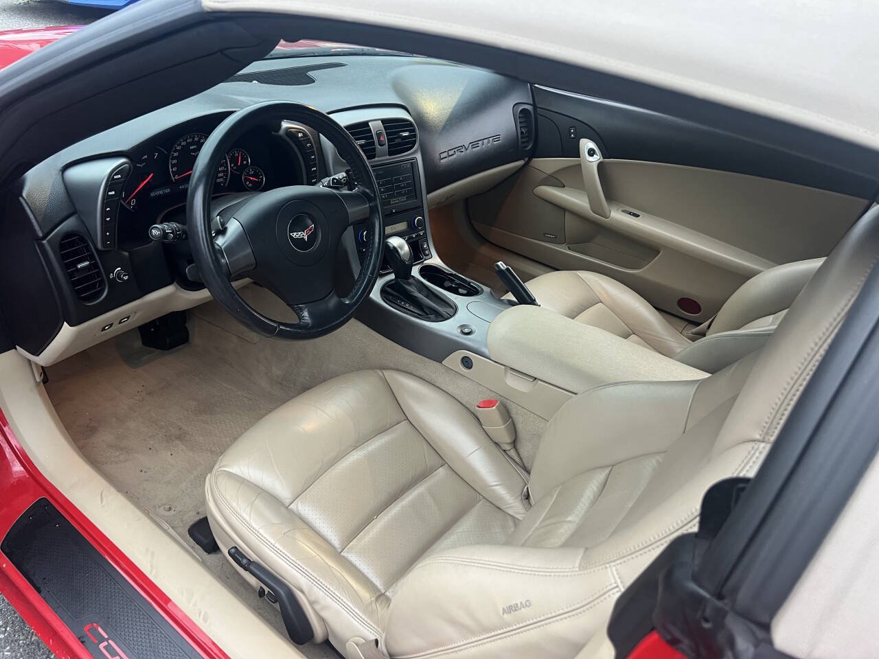 Used 2006 Chevrolet Corvette Convertible w/ Preferred Equipment Group RWD image 13