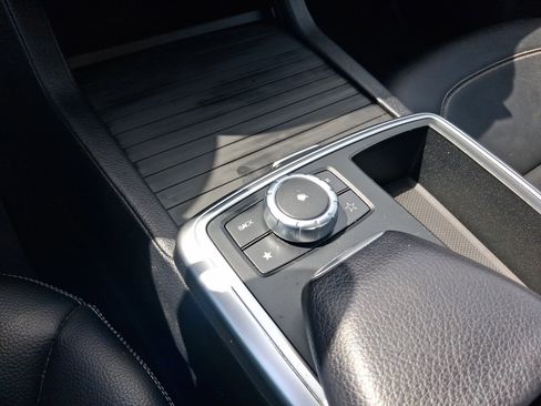 Used 2012 Mercedes-Benz ML 350 4MATIC image 21