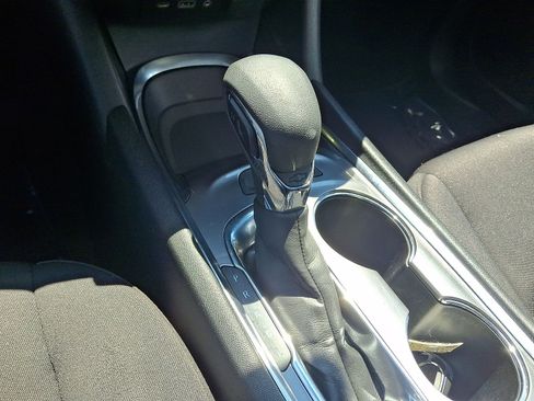 Used 2023 Chevrolet Malibu LT FWD image 12