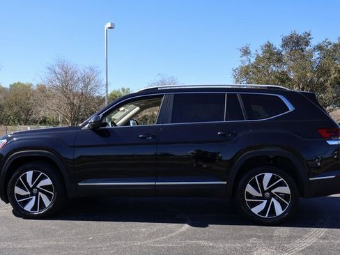 Certified 2025 Volkswagen Atlas SEL image 4