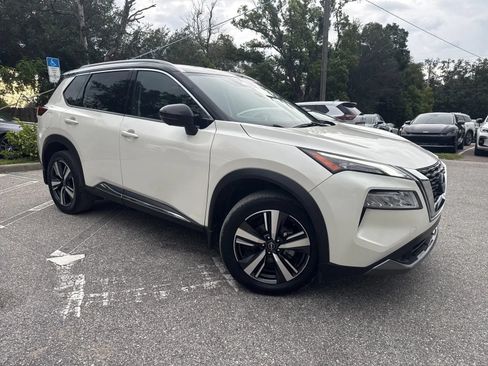Used 2023 Nissan Rogue SL FWD image 8