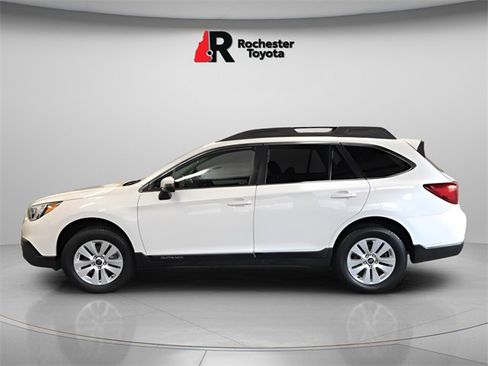 Used 2016 Subaru Outback 2.5i Premium image 8