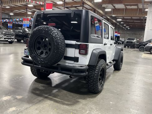 Used 2017 Jeep Wrangler Unlimited Sport image 5