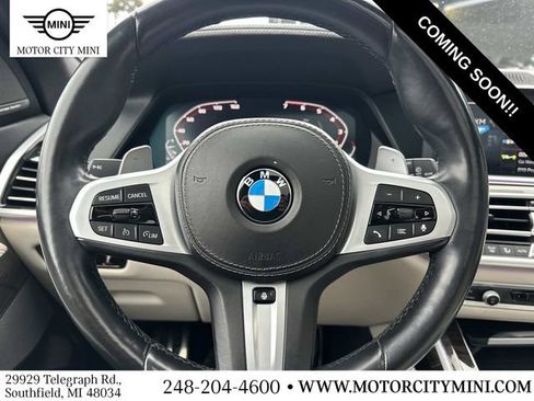 Used 2021 BMW X7 M50i w/ Executive Package image 25