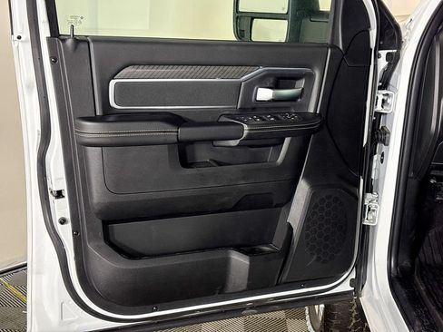 New 2026 RAM 2500 Big Horn AWD/4WD image 10