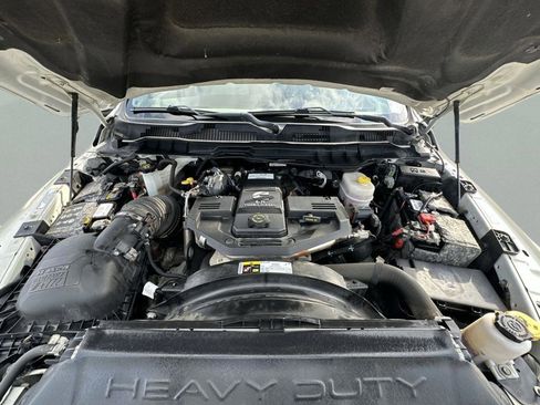 Used 2018 RAM 2500 Laramie AWD/4WD image 32
