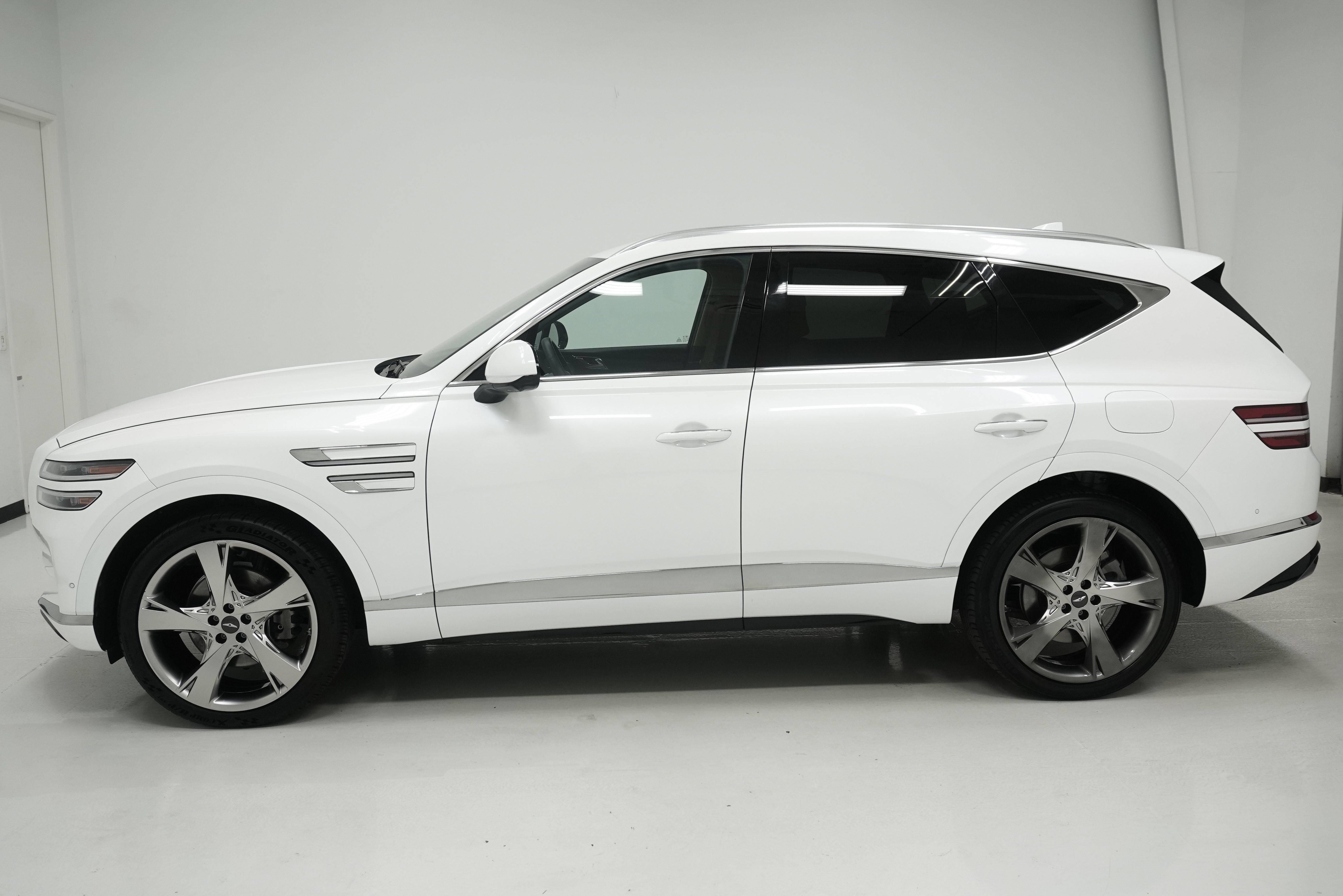 Used 2021 Genesis GV80 2.5T w/ Prestige Package 04 AWD/4WD image 7