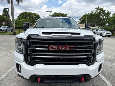 Used 2022 GMC Sierra 2500 AT4 w/ AT4 Preferred Package AWD/4WD image 4