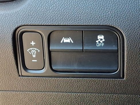 Certified 2023 Kia Sorento LX image 22