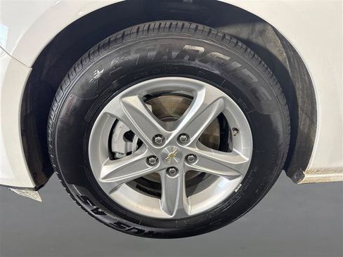 Used 2022 Chevrolet Malibu LS FWD image 22