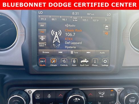 Used 2023 Jeep Gladiator Overland AWD/4WD image 15