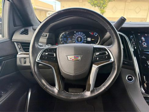 Used 2017 Cadillac Escalade Platinum AWD/4WD image 17