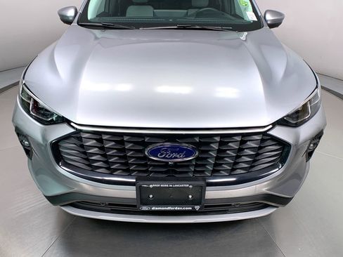 Used 2024 Ford Escape SE w/ PHEV Premium Package image 10