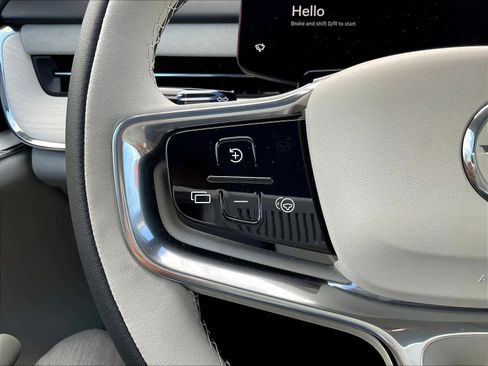 New 2025 Volvo EX90 Plus image 17