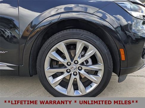 Used 2023 Buick Envision Avenir image 12