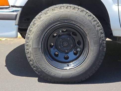 Used 2001 Chevrolet Blazer LS w/ Driver Convenience Pkg AWD/4WD image 23