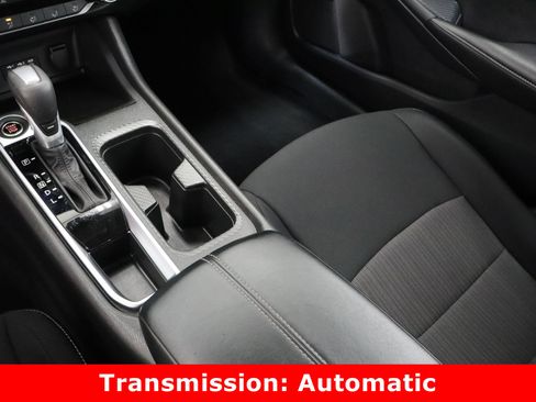 Used 2025 Nissan Sentra SV image 16